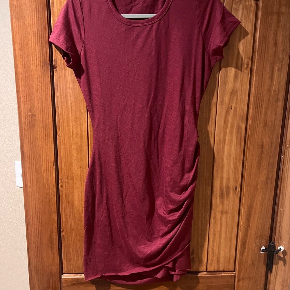Simple Short-Sleeve Ruched Bodycon Dress - Burgundy